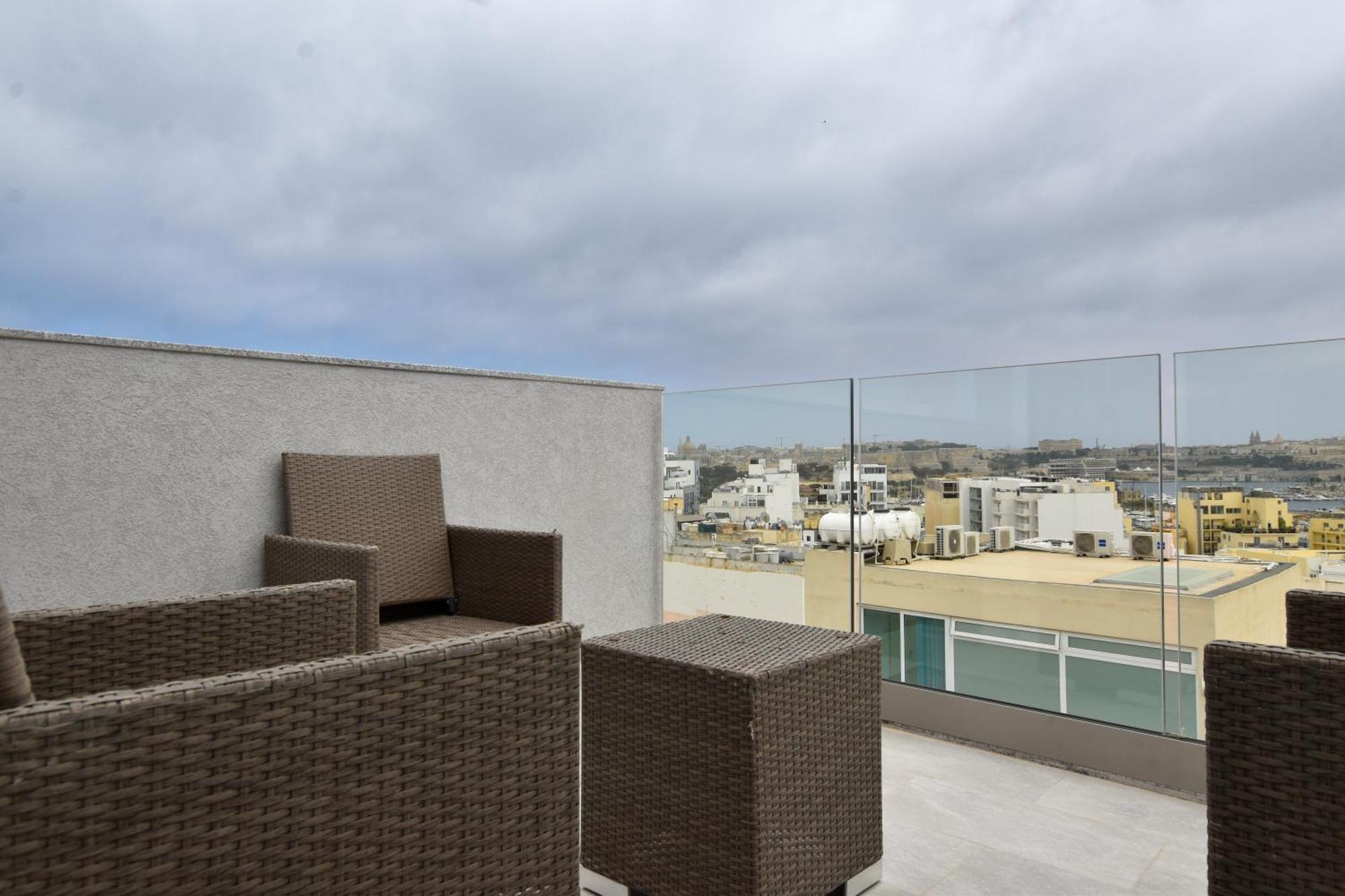 51hh * Gzira